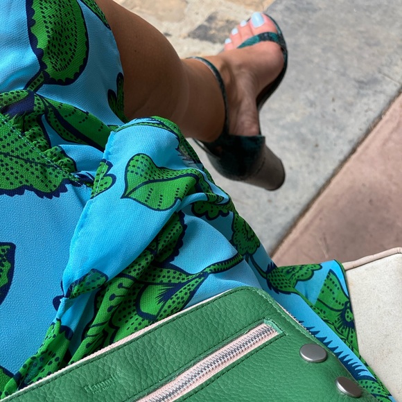 Meet your Posher, Pam - Picture 1 of 1